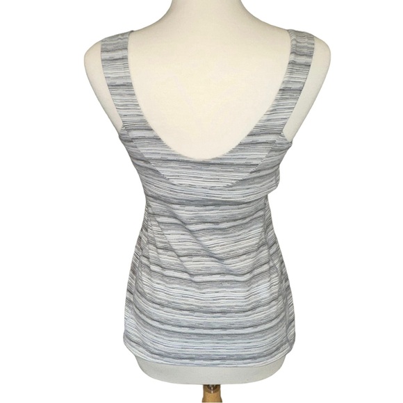Lululemon Scoop Neck Low Back Mini Cyber Stripe White Silver Fox Tank 10 - Picture 6 of 16
